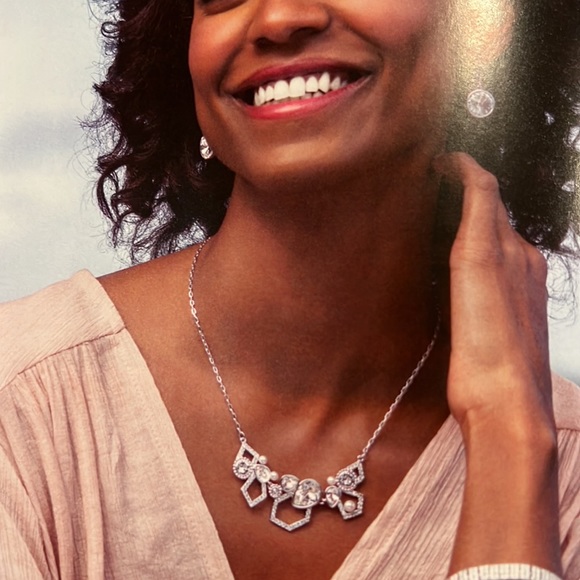 Touchstone Crystal by Swarovski "Treasure Trove Necklace". - Picture 9 of 9